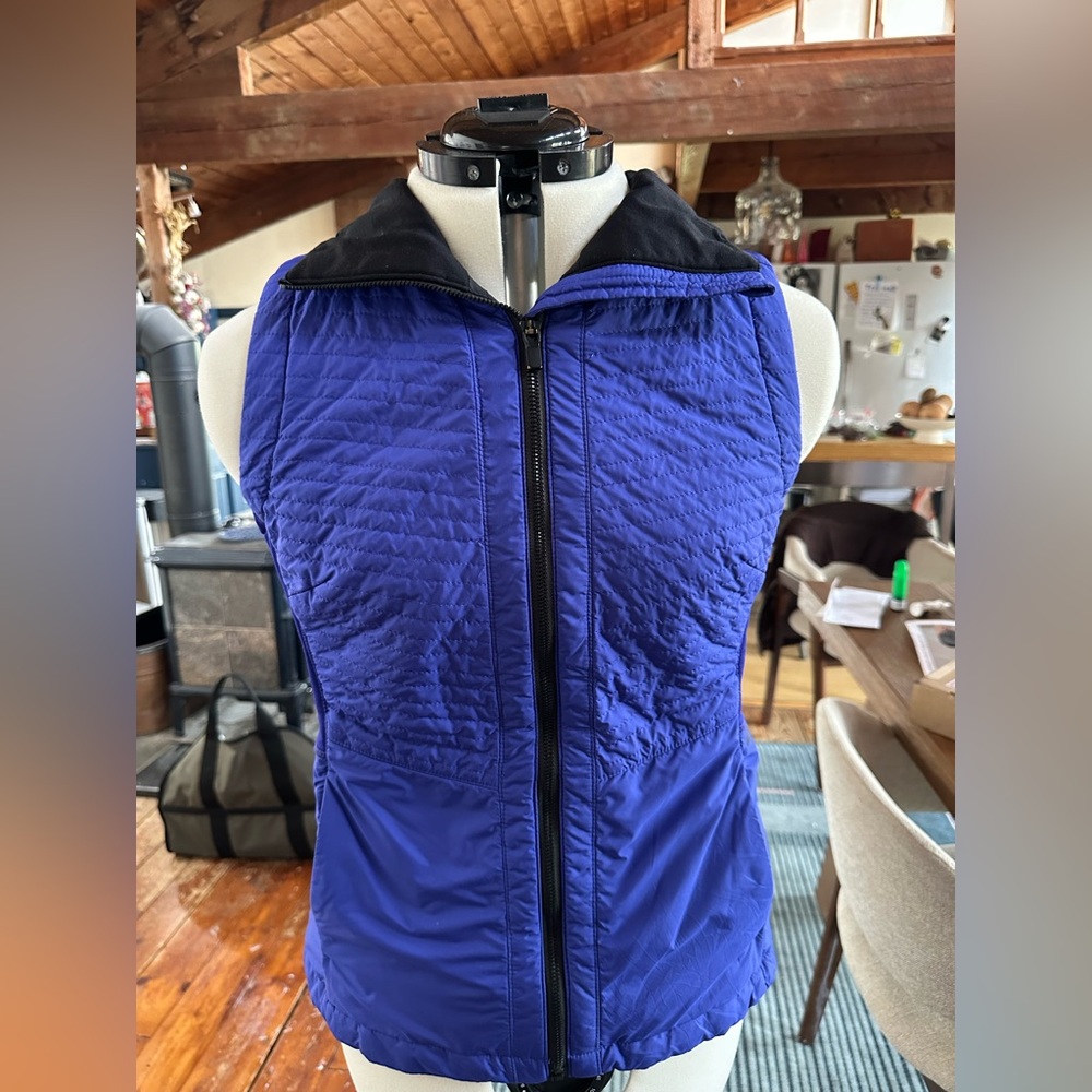 Athleta running/hiking vest, mid weight